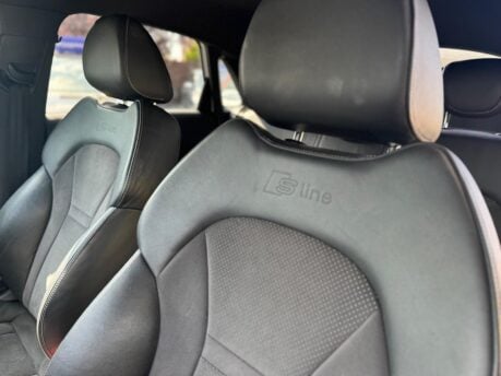 Audi A1 SPORTBACK TDI BLACK EDITION 32