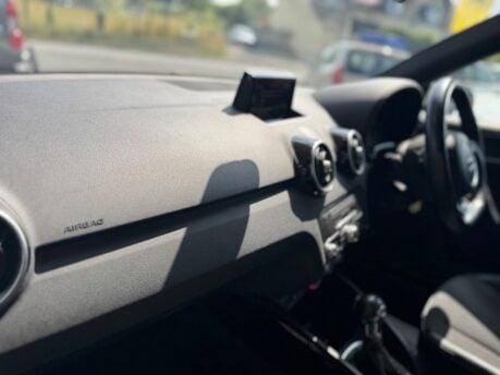 Audi A1 SPORTBACK TDI BLACK EDITION 34