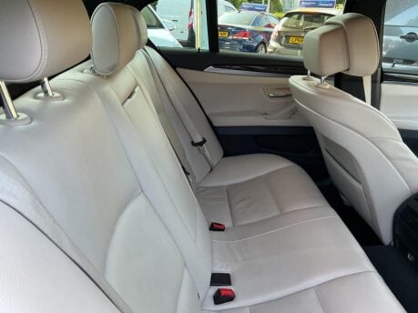BMW 5 Series 520D M SPORT 8