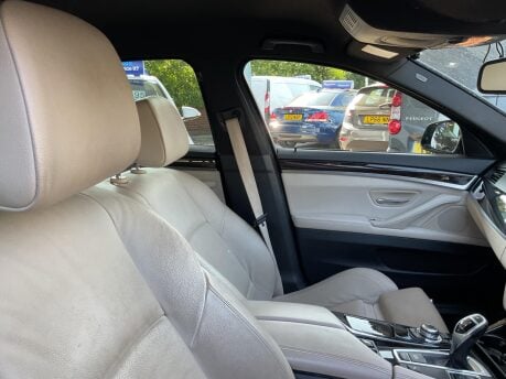 BMW 5 Series 520D M SPORT 10