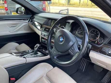BMW 5 Series 520D M SPORT 12