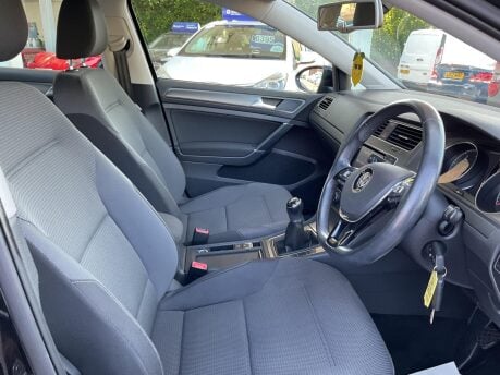 Volkswagen Golf SE TDI BLUEMOTION TECHNOLOGY 22