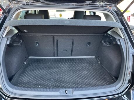 Volkswagen Golf SE TDI BLUEMOTION TECHNOLOGY 31