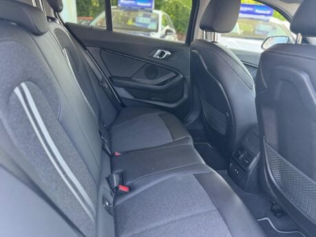 BMW 1 Series 118I SPORT 30