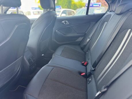 BMW 1 Series 118I SPORT 31