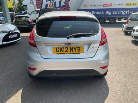 Ford Fiesta ZETEC 9
