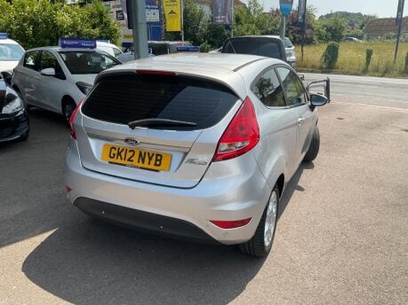 Ford Fiesta ZETEC 10
