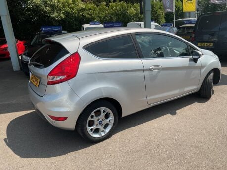 Ford Fiesta ZETEC 11