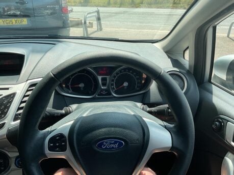 Ford Fiesta ZETEC 14