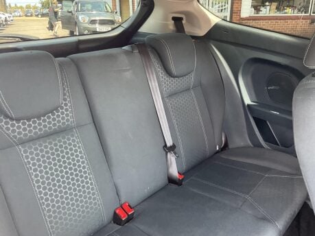 Ford Fiesta ZETEC 19