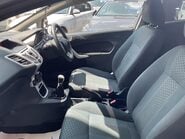 Ford Fiesta ZETEC 21