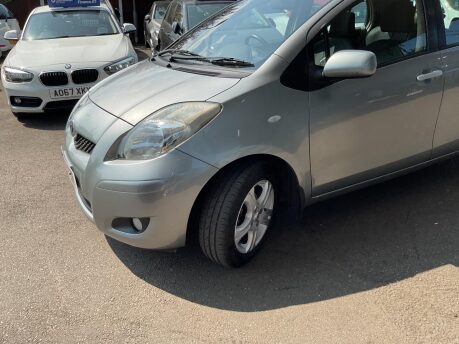 Toyota Yaris TR VVT-I MM 3