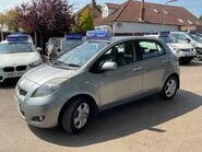 Toyota Yaris TR VVT-I MM 6