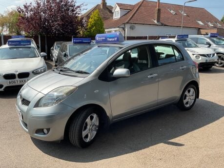 Toyota Yaris TR VVT-I MM 6