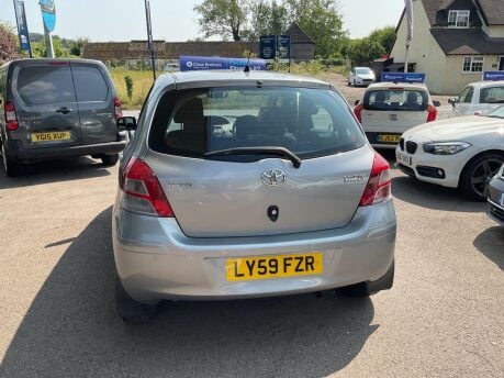 Toyota Yaris TR VVT-I MM 11