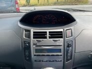 Toyota Yaris TR VVT-I MM 16