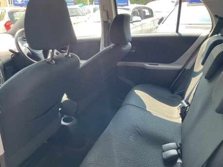 Toyota Yaris TR VVT-I MM 19