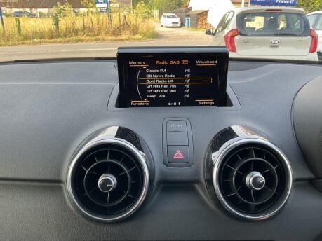 Audi A1 TFSI BLACK EDITION NAV 13