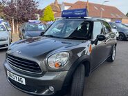 Mini Countryman ONE 3