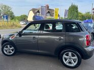 Mini Countryman ONE 4