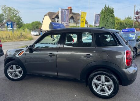 Mini Countryman ONE 4