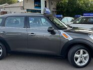 Mini Countryman ONE 8