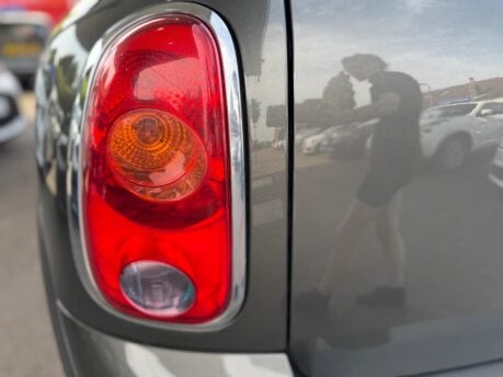 Mini Countryman ONE 12