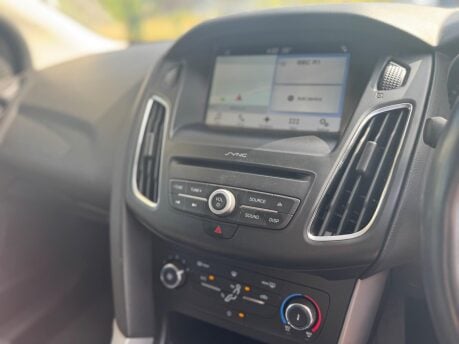 Ford Focus ZETEC EDITION TDCI 11