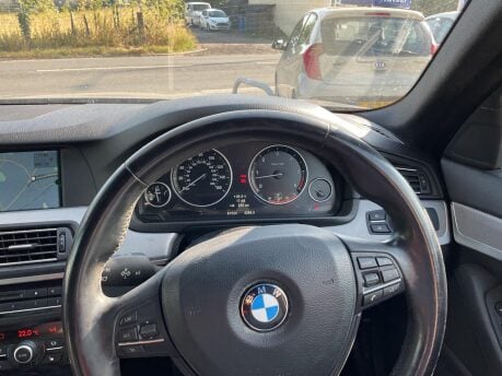 BMW 5 Series 530D M SPORT TOURING 12