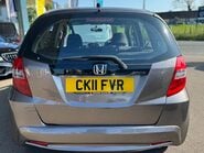 Honda Jazz I-VTEC ES 6
