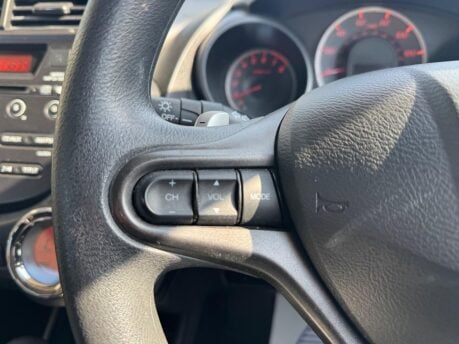 Honda Jazz I-VTEC ES 21