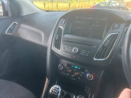 Ford Focus TITANIUM TDCI 14