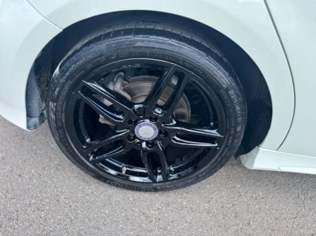 Mercedes-Benz A Class A 180 D AMG LINE 15