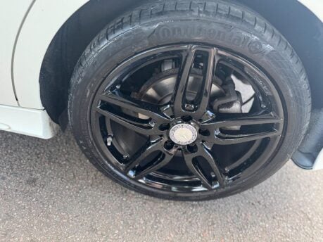 Mercedes-Benz A Class A 180 D AMG LINE 16