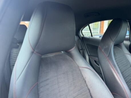 Mercedes-Benz A Class A 180 D AMG LINE 27