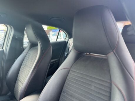 Mercedes-Benz A Class A 180 D AMG LINE 32