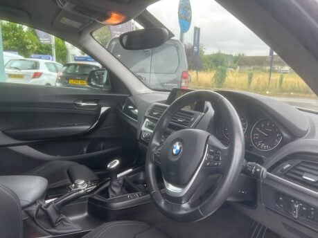BMW 1 Series 118I SPORT 6