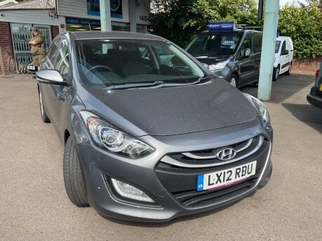 Hyundai i30 STYLE NAV BLUE DRIVE CRDI 2