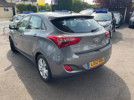 Hyundai i30 STYLE NAV BLUE DRIVE CRDI 4