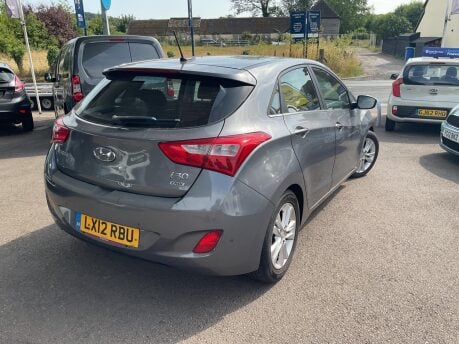 Hyundai i30 STYLE NAV BLUE DRIVE CRDI 7
