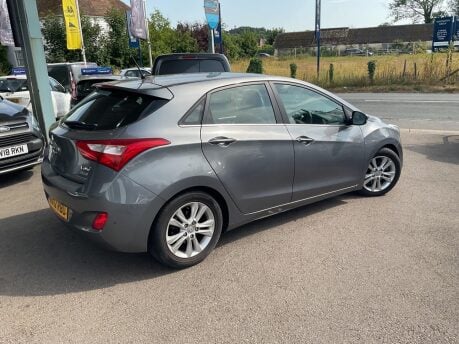 Hyundai i30 STYLE NAV BLUE DRIVE CRDI 8