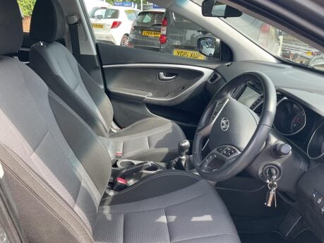 Hyundai i30 STYLE NAV BLUE DRIVE CRDI 10