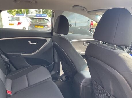 Hyundai i30 STYLE NAV BLUE DRIVE CRDI 13