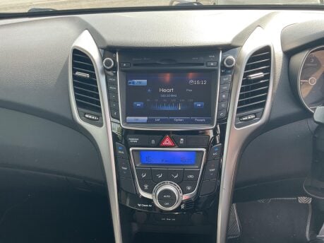 Hyundai i30 STYLE NAV BLUE DRIVE CRDI 14
