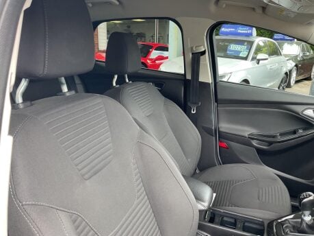Ford Focus TITANIUM TDCI 15