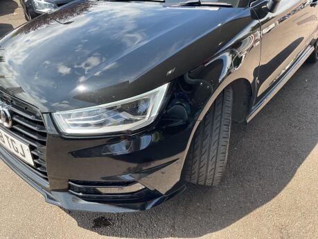 Audi A1 TFSI BLACK EDITION NAV 4
