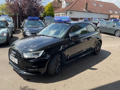 Audi A1 TFSI BLACK EDITION NAV 9