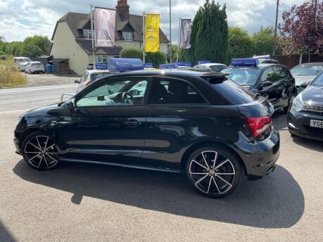 Audi A1 TFSI BLACK EDITION NAV 12