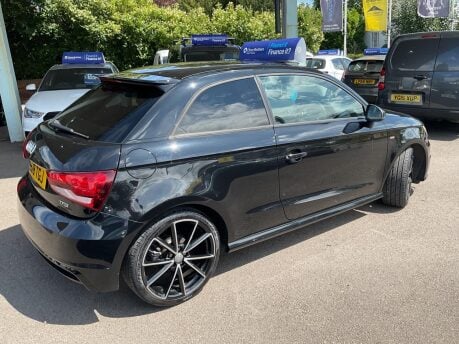 Audi A1 TFSI BLACK EDITION NAV 14