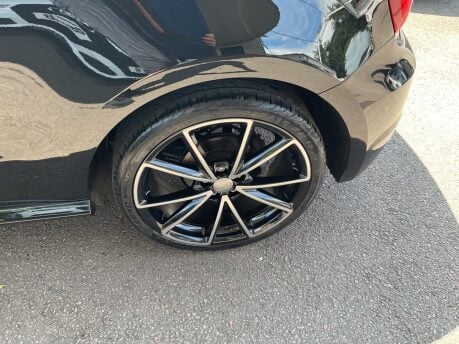 Audi A1 TFSI BLACK EDITION NAV 24